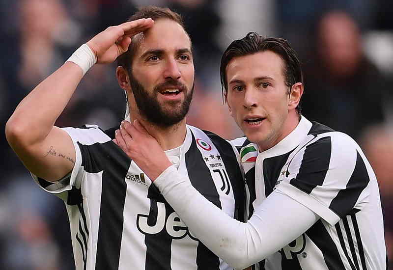 Higuain Cetak Hattrick Saat Juventus Bungkam Sassuolo 7-0 